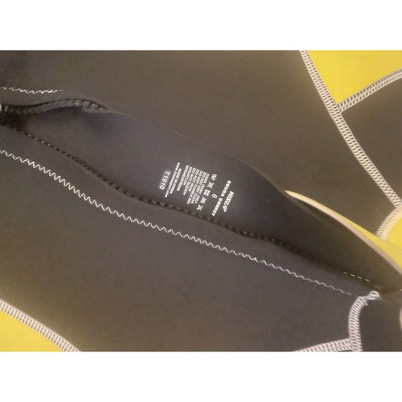 NEW HISEA SCUBA WETSUIT KIDS YOUTH SIZE 6 BLACK & YELLOW FULL SUIT SCUBA DONKEY - Picture 4 of 5